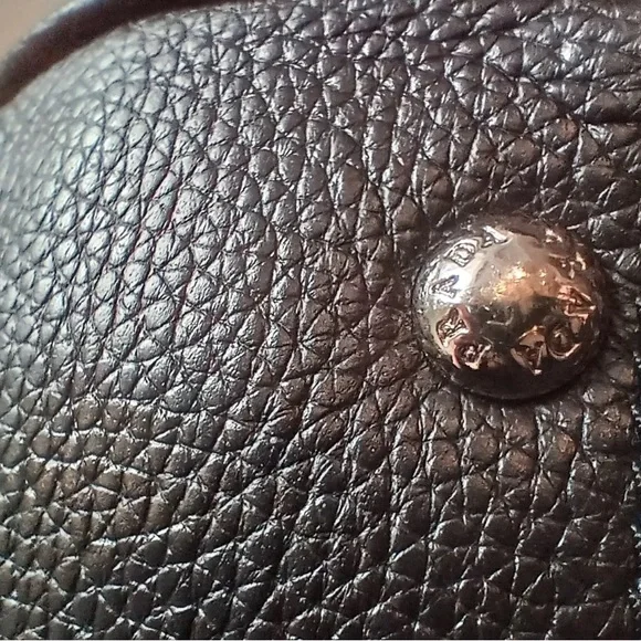 Prada Black Shoulder Bag with Silver Hardware Vitello Daino side pockets - Picture 5 of 8